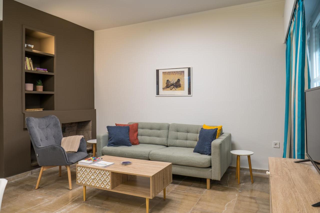 Chroma Lodge Rafina Bagian luar foto