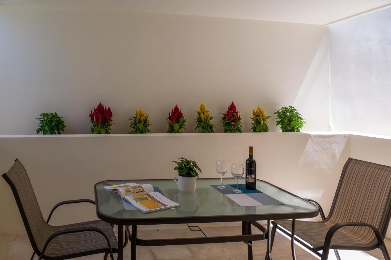 Chroma Lodge Rafina Bagian luar foto
